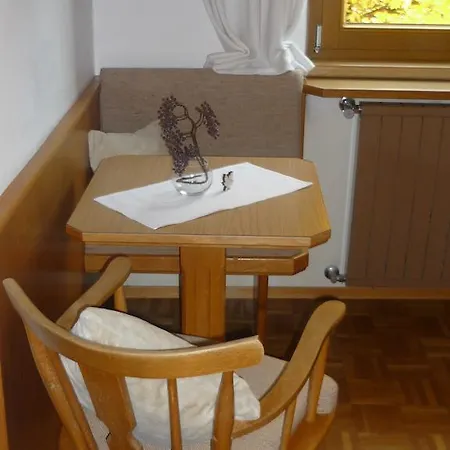 Haus Bacher Seefeld w Tirolu