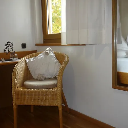 Bed & Breakfast Haus Bacher *