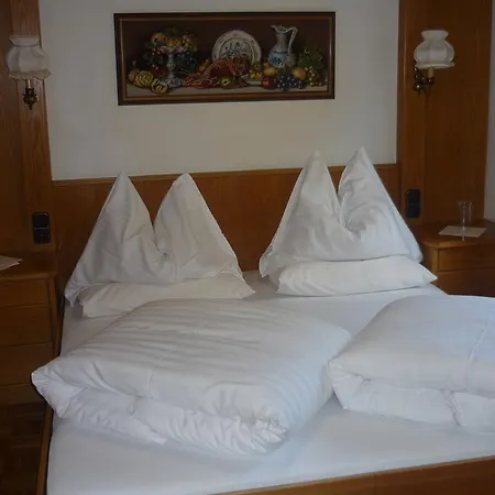 Haus Bacher Seefeld w Tirolu