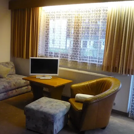 Haus Bacher Seefeld w Tirolu
