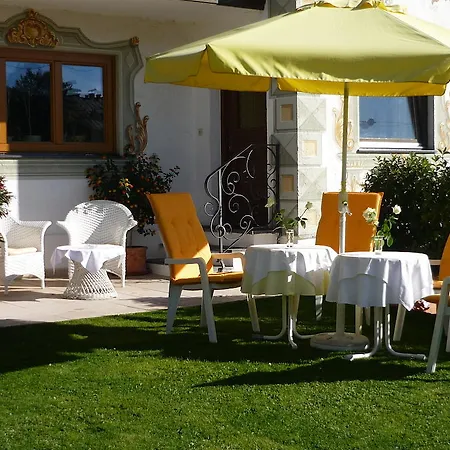 Bed & Breakfast Haus Bacher *