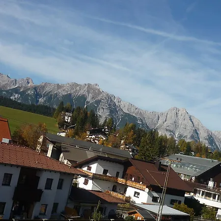 Bed & Breakfast Haus Bacher *